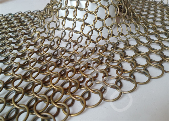 Анодированный занавес сетки металла дизайна интерьера с кольцами нержавеющей стали